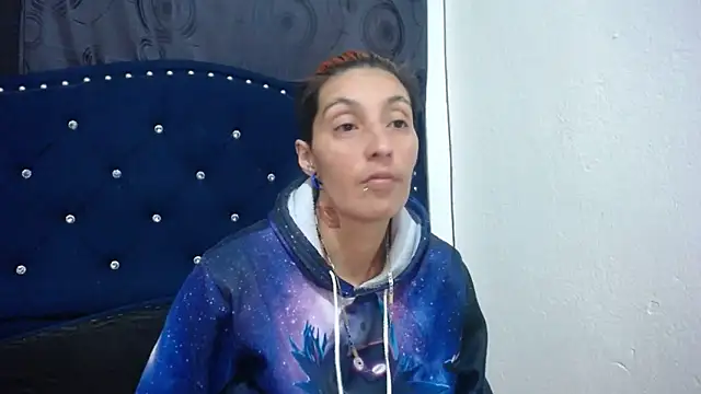 anyu1306 online show from December 16, 2024, 1:10 am