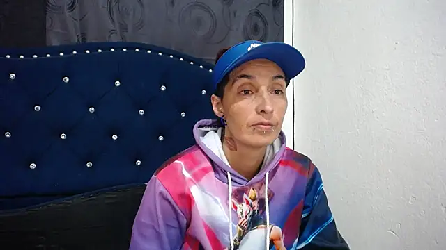 anyu1306 online show from February 27, 2025, 10:31 pm