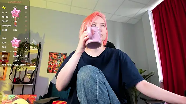 ReiYosimoto online show from October 5, 2025, 11:41 am