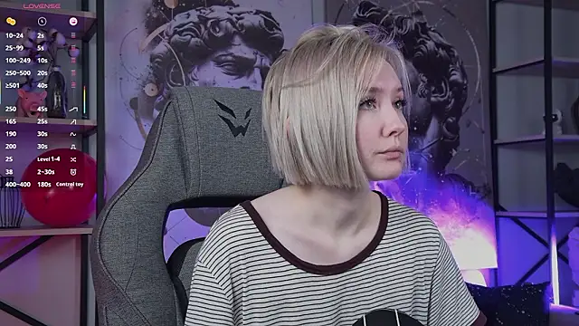 Snapshot of ReiYosimoto chatting on February 19, 2026, 3:30 pm ReiYosimoto online show from February 19, 2026, 3:30 pm