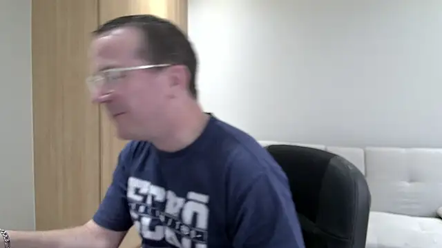 BrettJ81 online show from October 5, 2025, 2:04 pm