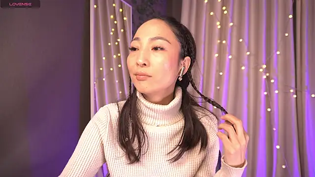 1reisatumi  online show from January 10, 2026, 1:35 pm