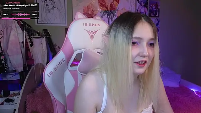 Evie Ro online show from December 10, 2024, 8:38 pm