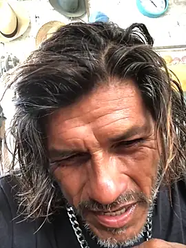 kvr27 online show from December 17, 2025, 9:43 pm