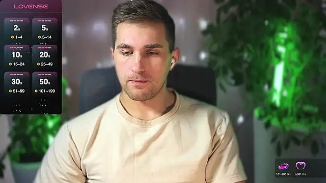 Snapshot of Sweeet__boy chatting on February 26, 2025, 7:09 am Sweeet boy online show from February 26, 2025, 7:09 am