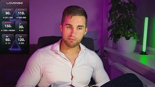 Snapshot of Sweeet__boy chatting on October 10, 2025, 8:30 pm Sweeet boy online show from October 10, 2025, 8:30 pm