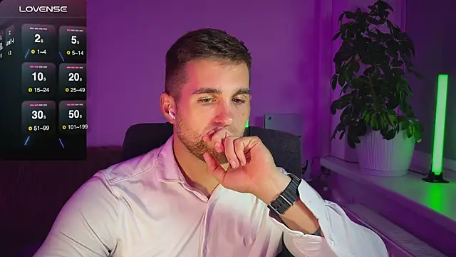 Snapshot of Sweeet__boy chatting on October 11, 2025, 11:36 pm Sweeet boy online show from October 11, 2025, 11:36 pm