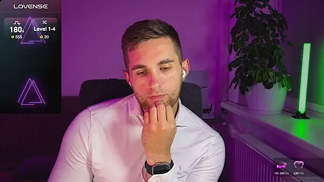 Snapshot of Sweeet__boy chatting on October 12, 2025, 3:44 pm Sweeet boy online show from October 12, 2025, 3:44 pm