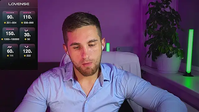 Snapshot of Sweeet__boy chatting on October 15, 2025, 10:21 pm Sweeet boy online show from October 15, 2025, 10:21 pm