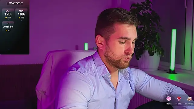 Snapshot of Sweeet__boy chatting on October 17, 2025, 7:38 pm Sweeet boy online show from October 17, 2025, 7:38 pm