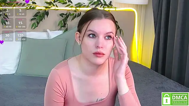 AmaliaBell online show from November 11, 2025, 1:11 pm