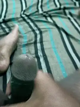 Snapshot of u_wan_me chatting on December 2, 2024, 3:03 pm u wan me online show from December 2, 2024, 3:03 pm