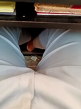 Snapshot of u_wan_me chatting on March 1, 2025, 6:35 am u wan me online show from March 1, 2025, 6:35 am