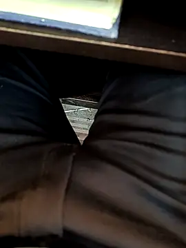 Snapshot of u_wan_me chatting on March 17, 2025, 3:47 am u wan me online show from March 17, 2025, 3:47 am