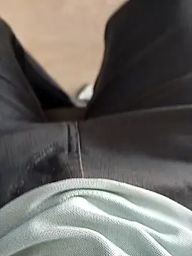 Snapshot of u_wan_me chatting on March 23, 2025, 3:10 am u wan me online show from March 23, 2025, 3:10 am