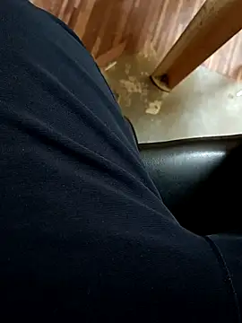 Snapshot of u_wan_me chatting on October 6, 2025, 10:23 am u wan me online show from October 6, 2025, 10:23 am