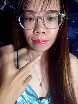   Mai-love19   online show from November 9, 2025, 10:08 pm