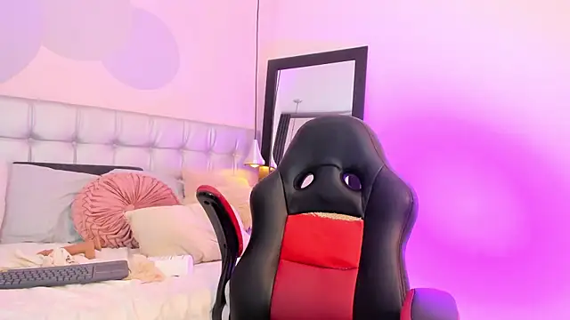 pervert lizza online show from March 5, 2025, 4:57 pm