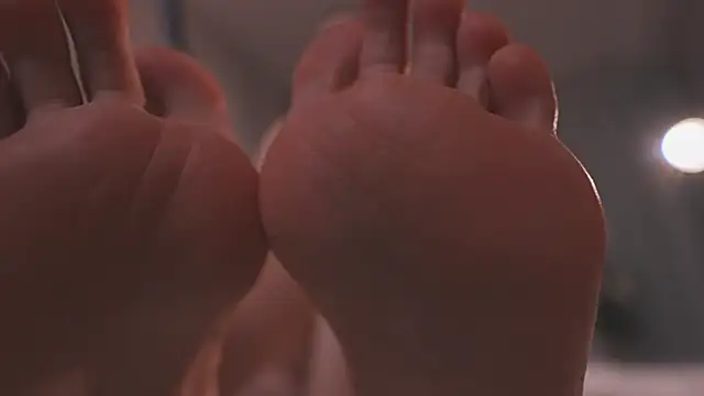 AmyArmstrong online show from April 8, 2026, 11:37 pm