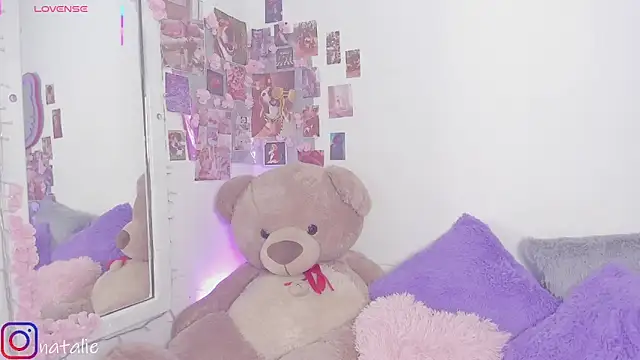 natalie jaensen online show from September 10, 2025, 9:59 pm