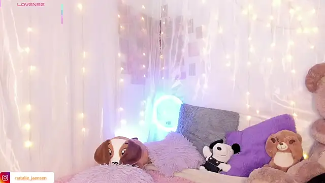 Snapshot of natalie_jaensen chatting on February 2, 2026, 9:02 pm natalie jaensen online show from February 2, 2026, 9:02 pm