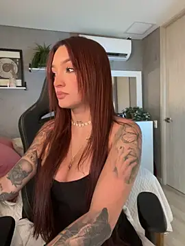 DaniDusan  online show from April 14, 2026, 5:08 pm