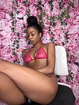 Snapshot of mismialove chatting on October 2, 2025, 2:35 pm mismialove online show from October 2, 2025, 2:35 pm