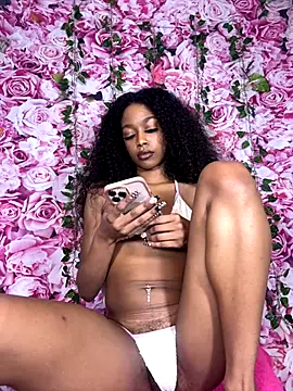 Snapshot of mismialove chatting on October 4, 2025, 8:01 am mismialove online show from October 4, 2025, 8:01 am