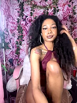 Snapshot of mismialove chatting on November 2, 2025, 7:33 am mismialove online show from November 2, 2025, 7:33 am