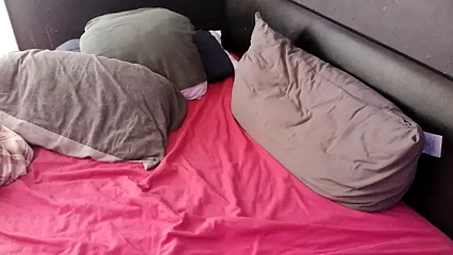 McPherson72 online show from April 8, 2026, 11:32 am