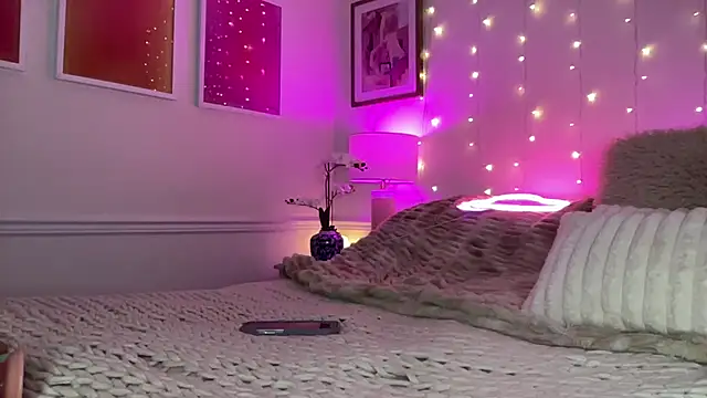 Fitnessbabe69 online show from February 8, 2026, 7:45 am