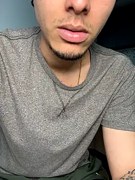 Snapshot of bigryann23 chatting on November 4, 2025, 10:09 pm bigryann23 online show from November 4, 2025, 10:09 pm