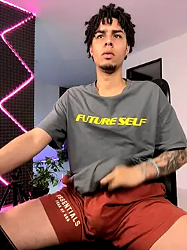 Snapshot of bigryann23 chatting on November 16, 2025, 10:26 pm bigryann23 online show from November 16, 2025, 10:26 pm